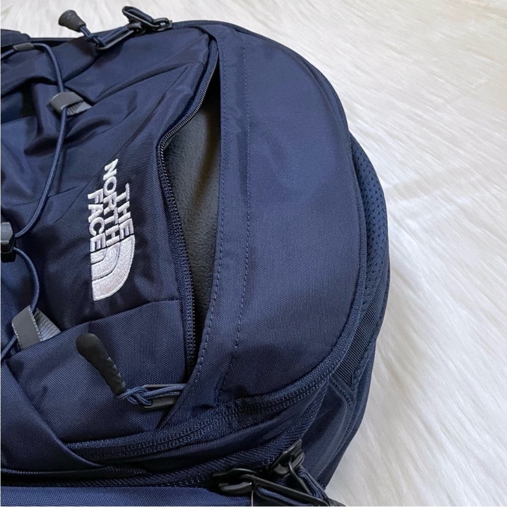 The North Face Unisex Borealis 28 Liter Backpack In Summit Navy - Picture 5 of 9